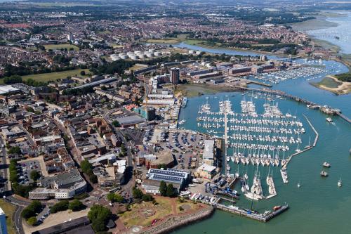 12-18 Endeavour Quay, Mumby Road, Gosport, PO12