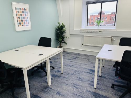 3RD Regus Floor Cross Keys House, 22 Queen Street, Salisbury, SP1