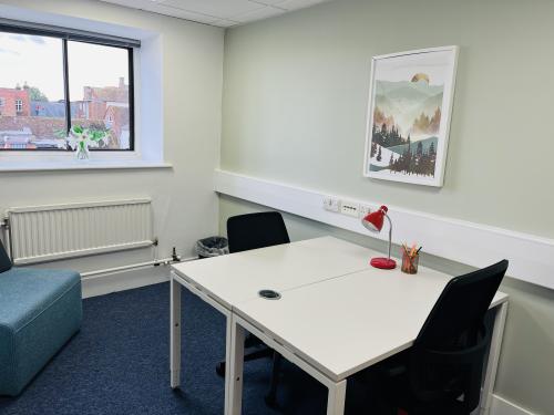 3RD Regus Floor Cross Keys House, 22 Queen Street, Salisbury, SP1
