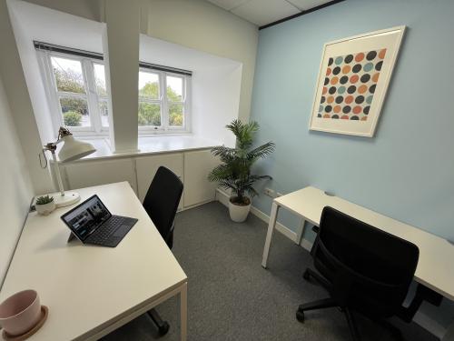 3RD Regus Floor Cross Keys House, 22 Queen Street, Salisbury, SP1