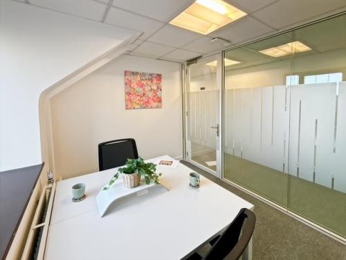 Regus, 1-2 Jewry Street, Crown Walk, Winchester, SO23