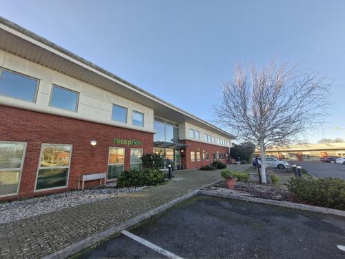 Basepoint, Aerodrome Road, Christchurch, Gosport, PO13
