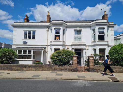 38 Hampton Road, Twickenham, TW2