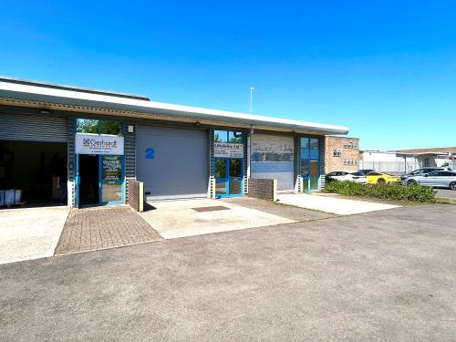 2 Avonbury Court, Buckingham Road Industrial Estate, County Road, Brackley, NN13