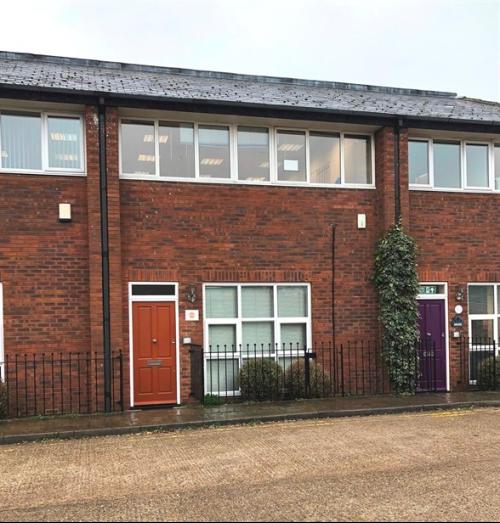 5 Oriel Court, The Green, Twickenham , TW2