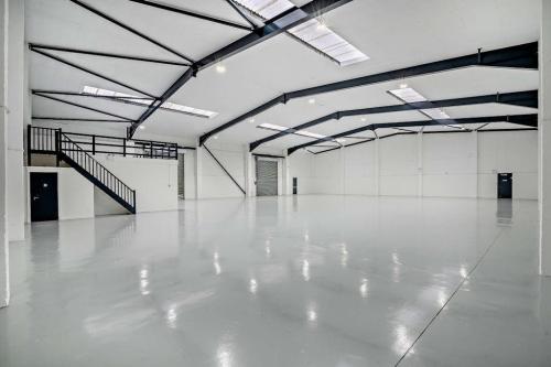 Unit 22, Severnside Trading Estate, Textilose Road, Trafford Park, Manchester, M17