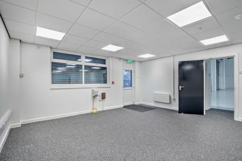 Unit 22, Severnside Trading Estate, Textilose Road, Trafford Park, Manchester, M17