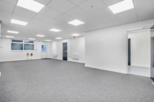 Unit 22, Severnside Trading Estate, Textilose Road, Trafford Park, Manchester, M17