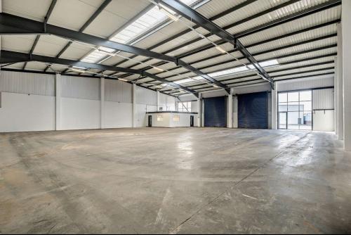 Unit 22, Severnside Trading Estate, Textilose Road, Trafford Park, M17