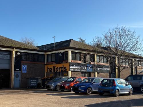 Unit 2, Teddington Business Park, Station Road, Teddington, TW11