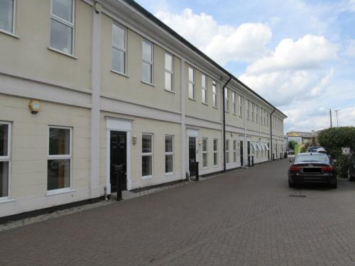 8/9, Castle Business Village, Station Road, Hampton, TW12