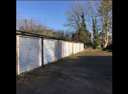 Garage 14, Shaef Way, Teddington, TW11
