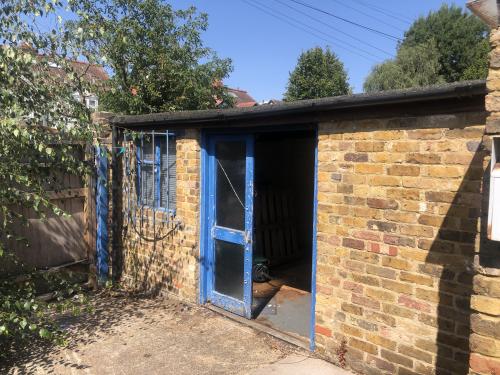 38 Hatherop Road, Hampton, TW12