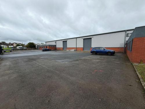 Units E1 & E2, Lyntown Trading Estate, Lynwell Road, Eccles, M30