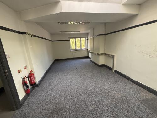 23 Old Woking Road, West Byfleet, KT14