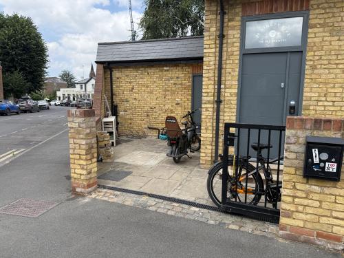 95 Elm Road, Kingston Upon Thames, KT2