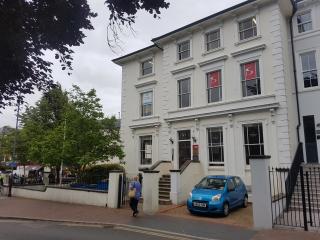 1 Mount Ephraim Road, Tunbridge Wells, TN1