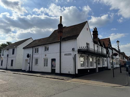 2 Church Street, Burnham, Slough, SL1