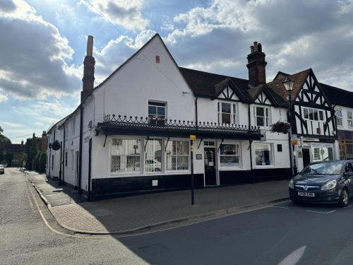 2 Church Street, Burnham, Slough, SL1
