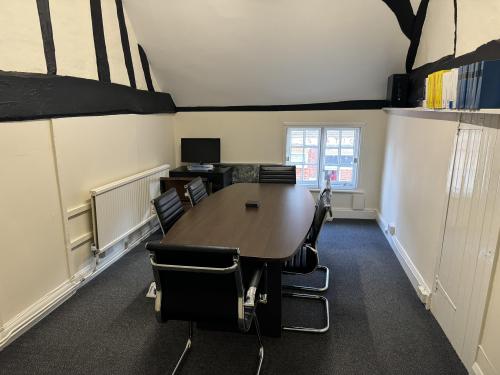 2 Church Street, Burnham, Slough, SL1