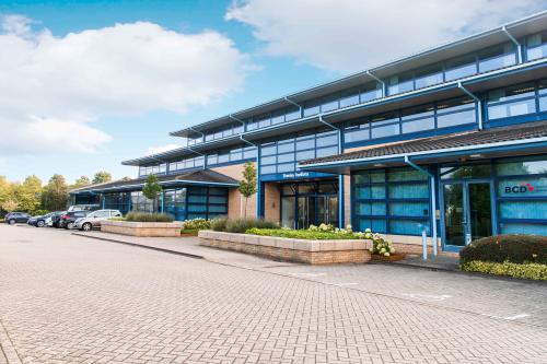 5-6, Shenley Pavilions, Chalkdell Drive, Central Milton Keynes, Milton Keynes, MK5