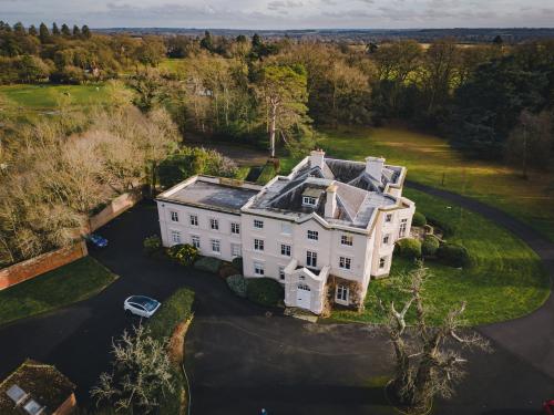 Highlands House, Basingstoke Road, Spencers Wood, Reading, RG7