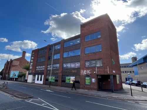 78-80 Burleys Way, Leicester, LE1