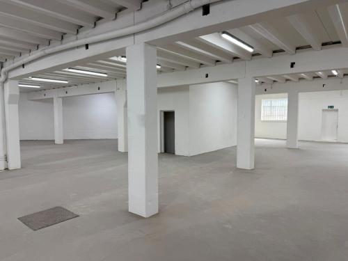Unit 7, Menin Works Industrial Estate, Bond Road, Mitcham, CR4