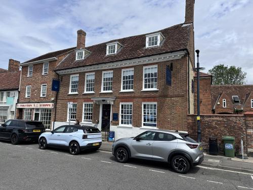 Allsopp Suite, 13 Upper High Street, Thame, OX9
