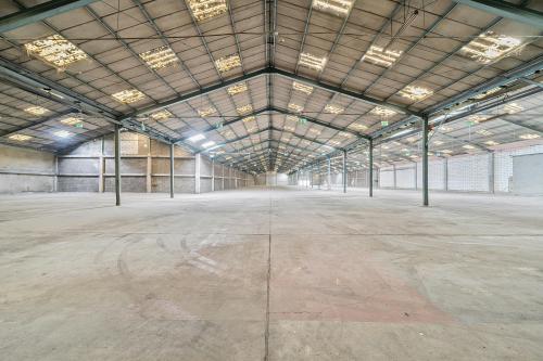 Unit 1, Rippleside Commercial Estate, Renwick Road, Barking, IG11