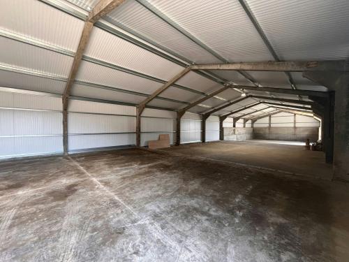 Industrial Units, Oakcroft Farm, Boarstall, Aylesbury, HP18
