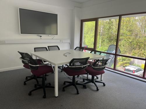 First Floor Office Deacons Marina, Bridge Road, Bursledon, Southampton, SO31