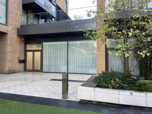 Unit 8, Plaza Gardens, Putney, London, SW15