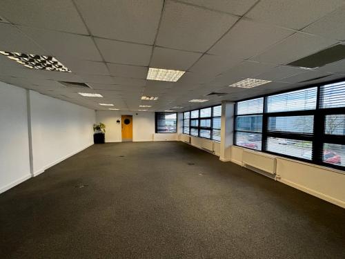 Unit 3, Sundon Business Park, Dencora Way, Luton, LU3