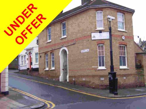374 High Street, Rochester, ME1