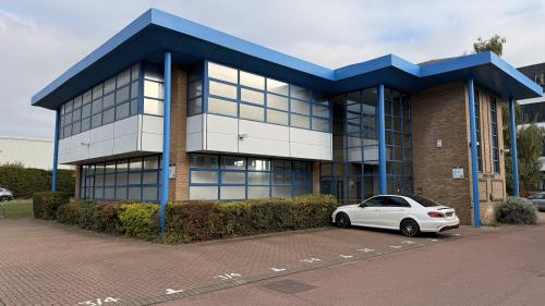 3/4 Essex House, Astra Centre, Edinburgh Way, Harlow, CM20