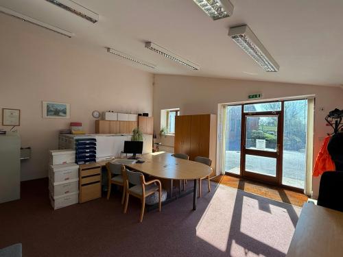 The Old Dairy, 1 Ellis Barn, Badbury, Swindon, SN4