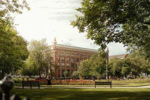 St Paul's House, Park Square South, Leeds, LS1