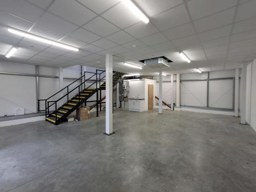 Unit 13, Parvaneh Park, Embankment Way, Ringwood, BH24