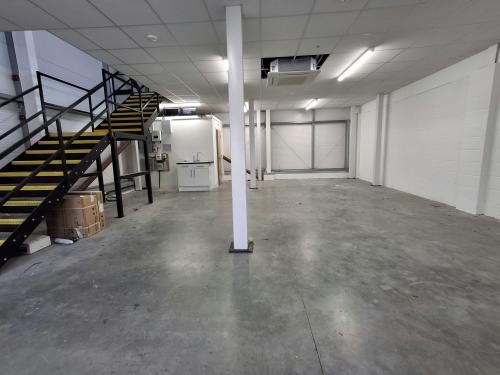 Unit 13, Parvaneh Park, Embankment Way, Ringwood, BH24