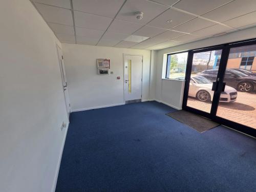 Unit J1, Hazleton Interchange, Lakesmere Road, Horndean, Waterlooville, PO8