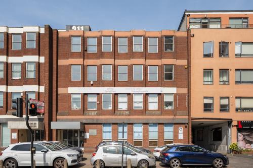 311 Ballards Lane, North Finchley, London, N12
