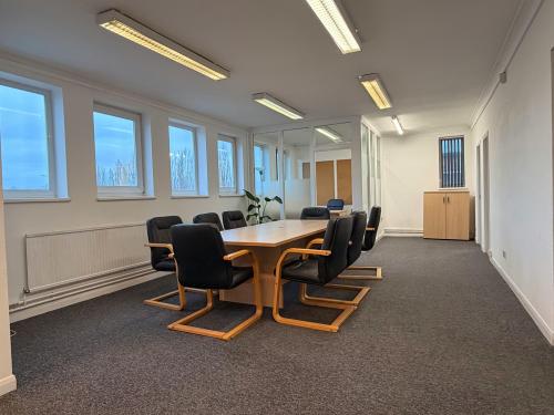 4, Hill Farm Avenue Industrial Estate, Hill Farm Avenue, Watford, WD25