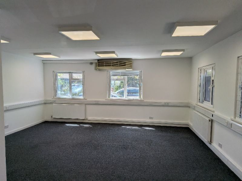128A Kingston Road, Leatherhead, KT22