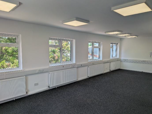 128A Kingston Road, Leatherhead, KT22