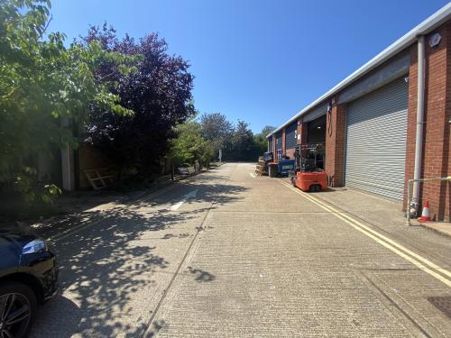 Unit 3, Beaver Industrial Estate, Southmoor Lane, Havant, PO9
