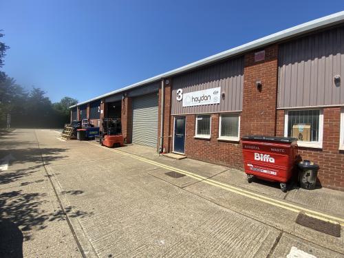 Unit 3, Beaver Industrial Estate, Southmoor Lane, Havant, PO9