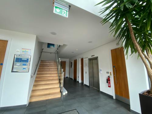 Unit 7 Airport West, Airport West, Harrogate Road, Yeadon, Leeds, LS19