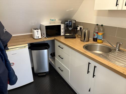 33-34, Hythe Marina Village, Shamrock Way, Hythe, Southampton, SO45