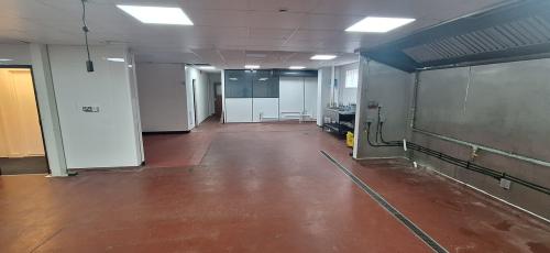 Unit 5, Rutherford Way Industrial Estate, Rutherford Way, Crawley, RH10